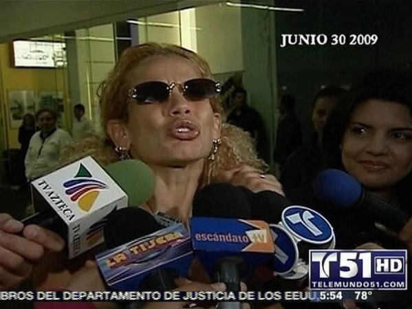 No mucho antes, el 30 de junio del 2009, Niurka volvió a generar polémica al reírse de la nueva pareja de su ex Yanixán, quien presuntamente se había casado con un transexual.