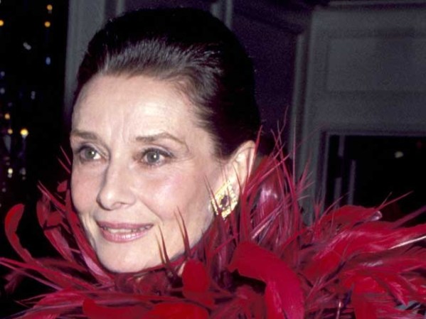 Audrey Hepburn, ya mayor.
