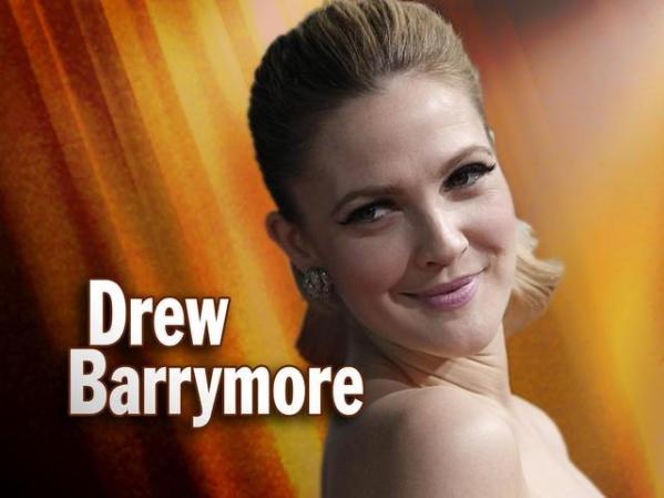 Drew Barrymore, la bella nenita de "ET" se ha declarado bisexual abiertamente desde los noventas, aunque sus relaciones de más tiempo han sido con hombre.