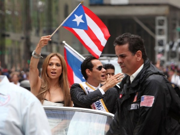Con Marc Anthony participa en el Desfile puertorriqueño de Nueva York.