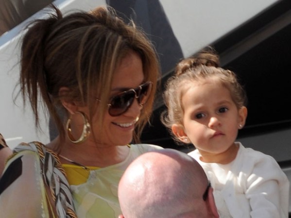 En mayo del 2010 fue al Festival de Cine de Cannes, donde resultó fotografiada con su hija, Emme Maribel Muniz.