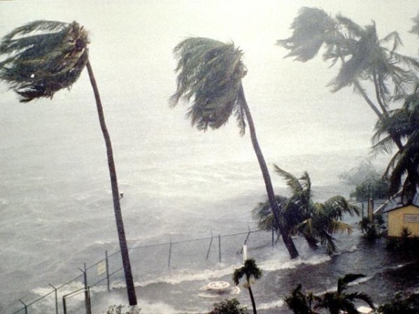 Hugo golpeó a Puerto Rico el 19 de septiembre de 1989 con vientos de 140 millas por hora y siguió su camino hasta llegar a Carolina del Sur el 22 de septiembre.
