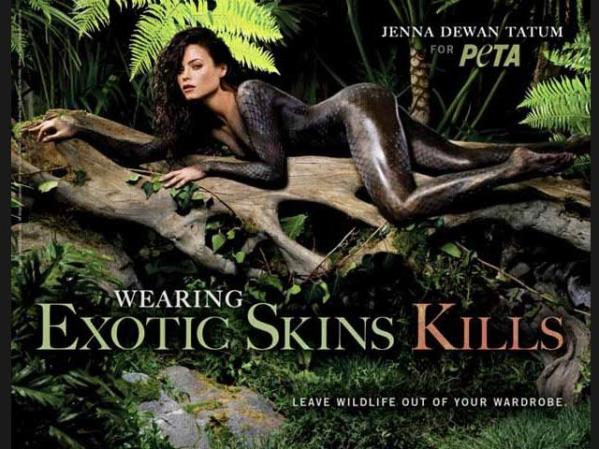 Jenna Dewan Tatum se viste de víbora y dice que las pieles exóticas matan.