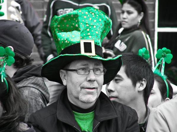 La fiesta que convierte al mundo en un lugar sonriente y muy verde.