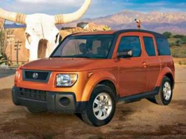 Hay gente que vive en su autos, y entre ellos el favorito es el Honda Element, según Forbes.