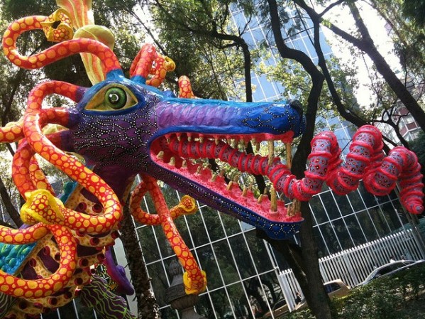 Los alebrijes monumentales miden 4 metros de alto y 3 de ancho.