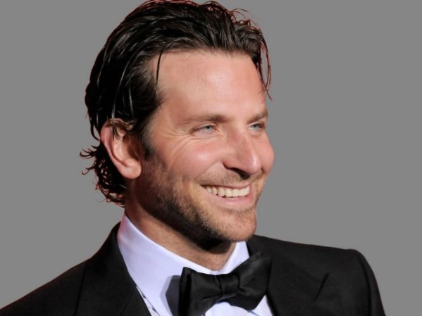 Un camaleón, aunque siempre atractivo, es Bradley Cooper, quien celebrará su cumpleaños 40 el 5 de enero, ya que nació en 1975.