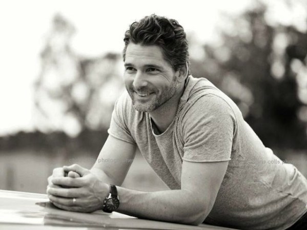 La sonrisa de este australiano de 44 años cautiva. Eric Bana nació el 9 de agosto de 1968 y es reconocido por su participación en películas de acción. Ahora está en cartelera con la cinta de horror "Deliver us from evil” que protagoniza.
