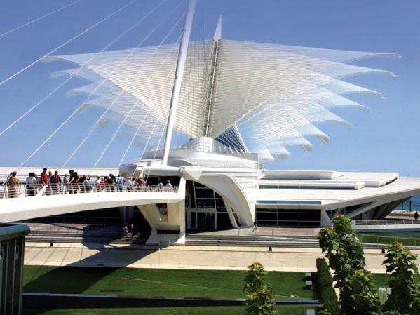 Construido con el fin de emular la forma de un barco, el “Milwaukee Art Museum”, es una parada obligada si vas a Milwaukee.