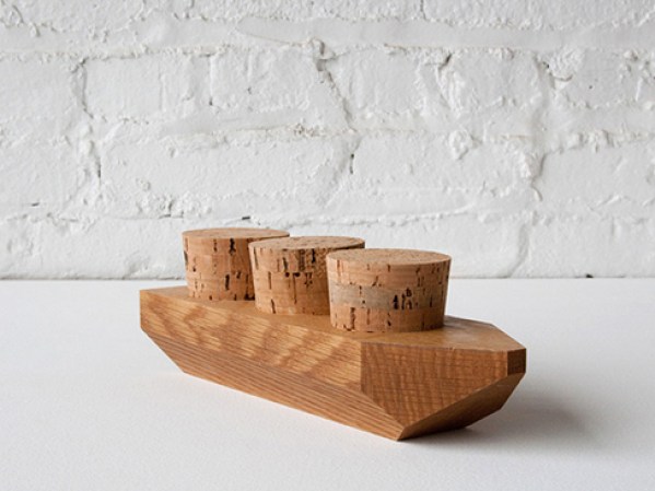 Este barco de contrabando es muy útil para guardar secretos. Disponible en danielmichalik.bigcartel.com, $65.
