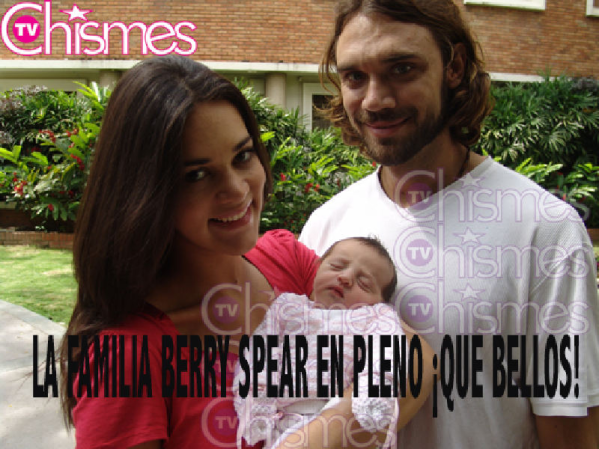 El nacimiento de su hija con Henry Thomas Berry, fue portada de revista.