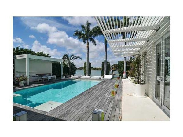 Shakira ha puesto esta casa a la venta por casi 13 millones.