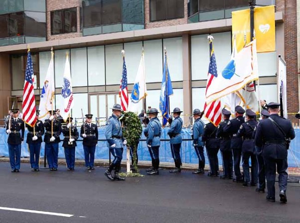 Boston se viste de luto un año después de los atentados en la maratón.