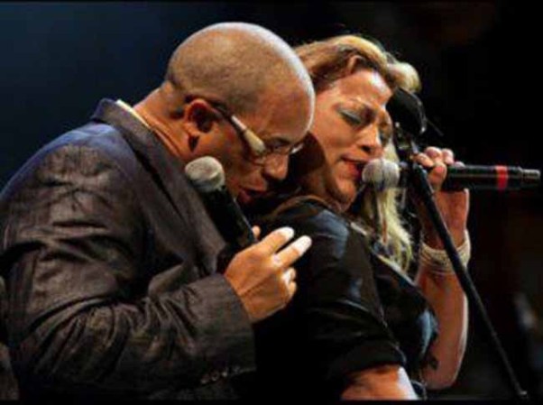 Issac Delgado y La India.