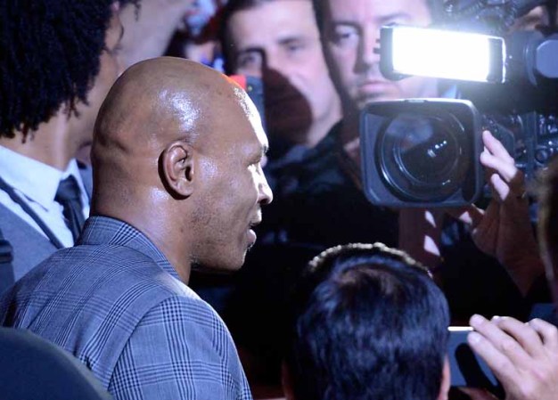 El ex campeón de boxeo Mike Tyson también asistió a la esperada pelea.