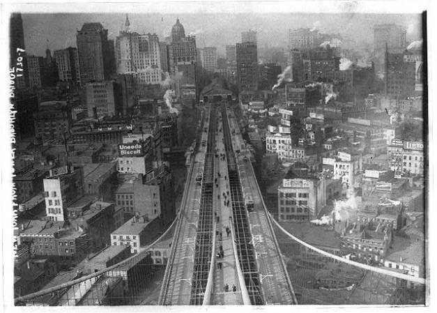 Imágenes históricas del Puente de Brooklyn.