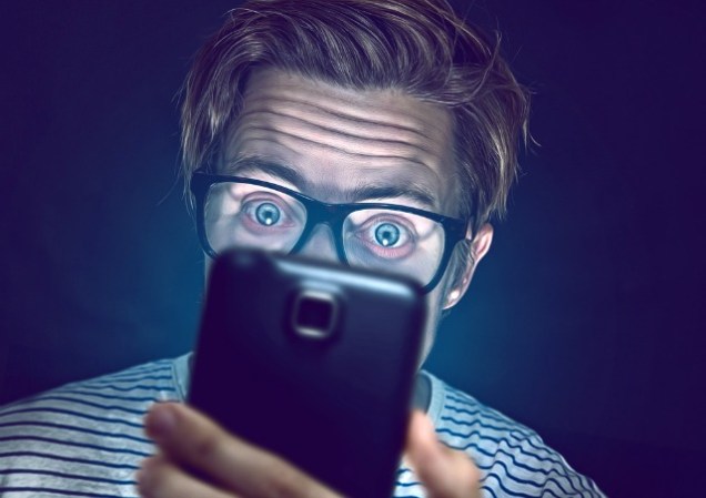 11. Daños al sistema nervioso: Abusar de la tecnología puede afectar al sistema nervioso central, debido a las ondas electromagnéticas que generan los equipos.