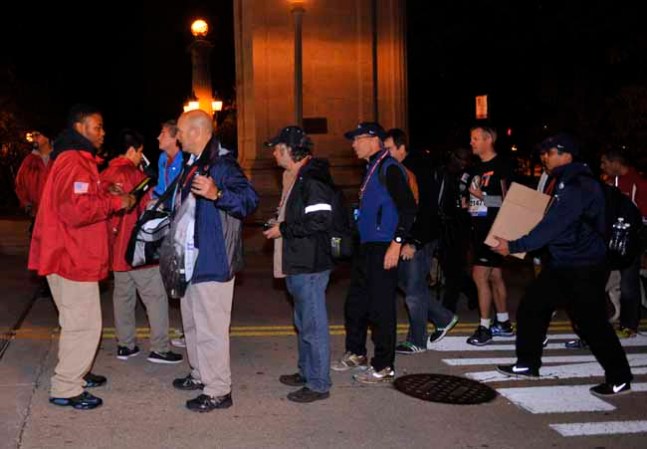Con alta participación y grandes medidas de seguridad se celebró la maratón de Chicago.