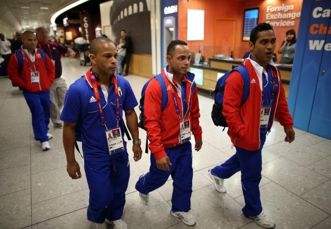 Parte de la delegación cubana que llegó a Londres.