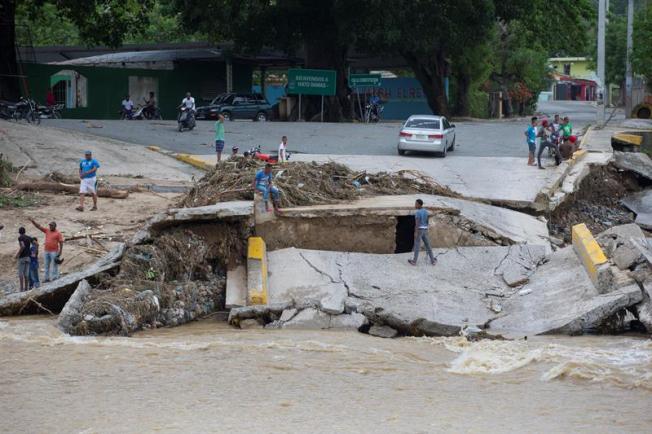 Autoridades de R.Dominicana alertan a 19 provincias por incremento de lluvias