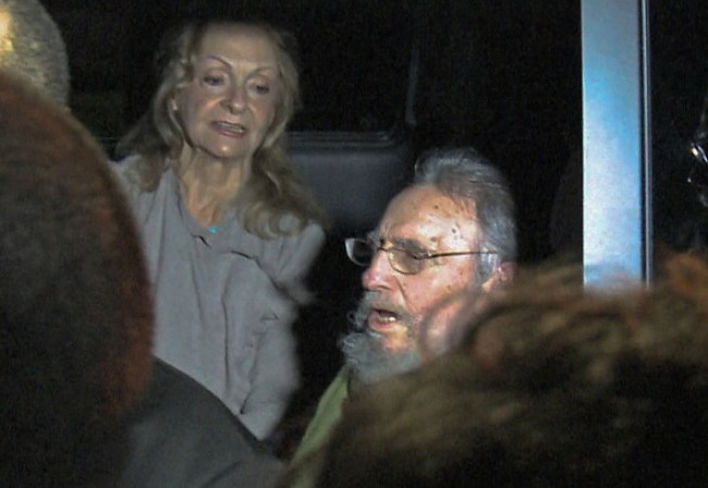 8 DE ENERO, 2014-Fidel Castro asistió a la inauguración del “Kcho estudio Romerillo, Laboratorio para el arte”, un núcleo cultural sin fines de lucro para la experimentación, el desarrollo y la difusión de las artes.