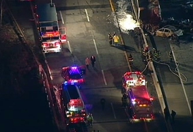Un accidente multi vehicular deja a una persona muerta y a más de treinta heridos en Long Island.