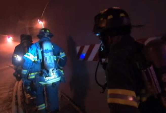 El departamento de bomberos nos llevó hasta su campamento donde simulan varios escenarios.