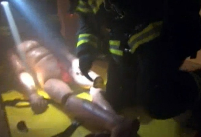 El departamento de bomberos FDNY muestra de cerca su entrenamiento en Nueva York.