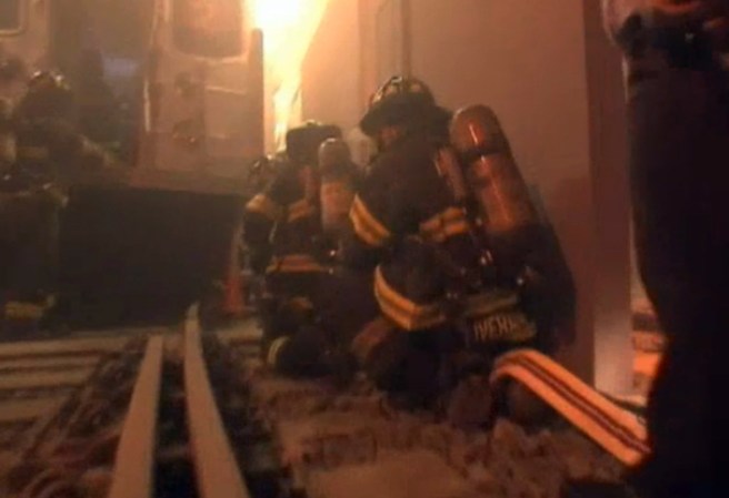 El departamento de bomberos FDNY muestra de cerca su entrenamiento en Nueva York.