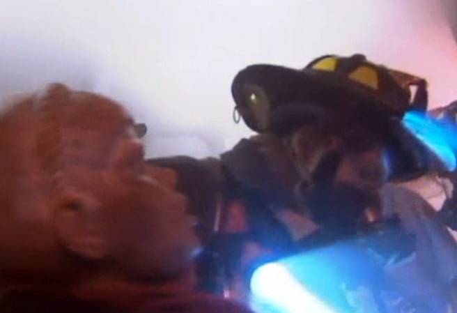 El departamento de bomberos FDNY muestra de cerca su entrenamiento en Nueva York.