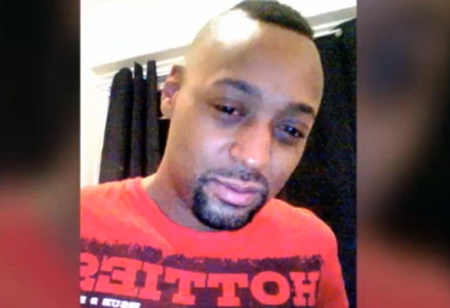 Miles de personas se unieron en una vigilia masiva en protesta por la muerte de Marc Carson, de 33 años, quien fue presuntamente baleado en la cabeza por Elliot Morales, por ser gay.