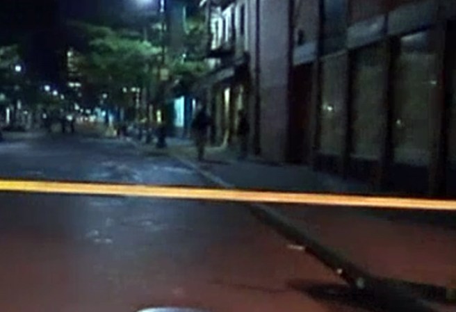 Miles de personas se unieron en una vigilia masiva en protesta por la muerte de Marc Carson, de 33 años, quien fue presuntamente baleado en la cabeza por Elliot Morales, por ser gay.