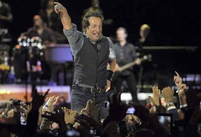 Bruce Springsteen dio apertura al concierto 12-12-12 celebrado en el Madison Square Garden para recaudar fondos para las víctimas del devastador huracán Sandy en Nueva York.