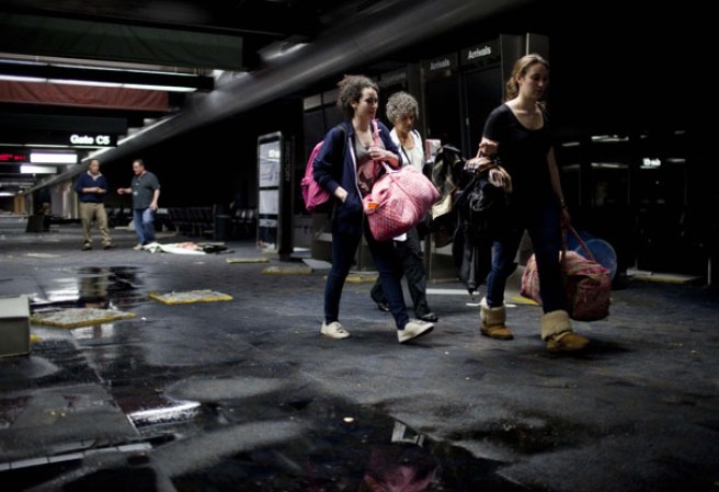 Los habitantes de la zona fueron advertidos por adelantado y no se reportaron lesiones de gravedad.