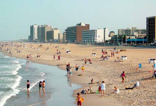 Virginia beach, en el estado de Virginia, es otra playa en EEUU donde será un placer descansar.