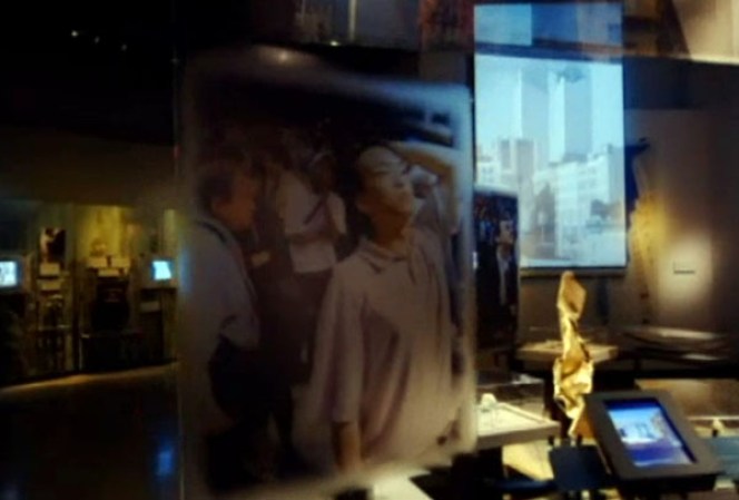 Presentan el museo de la Memoria, que rinde tributo a las víctimas de los atentados del 11 de septiembre de 2001. El mismo está ubicado en el sótano de lo que fuera el World Trade Center 1, en Nueva York.