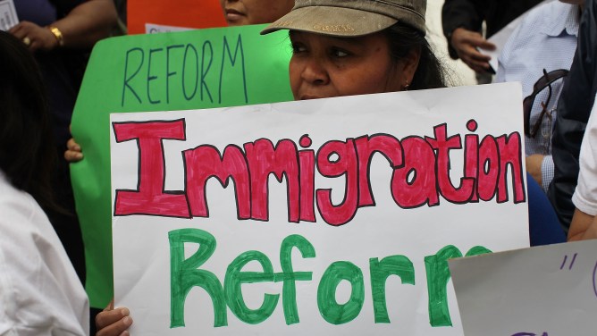 Reforma migratoria inicia etapa decisiva