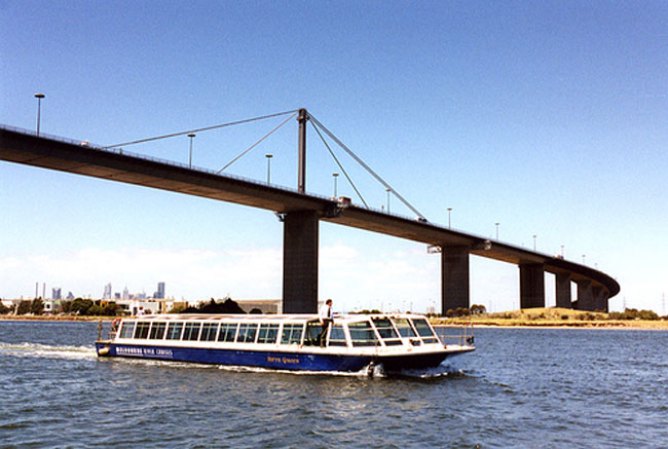 WEST GATE BRIDGE, EN MELBOURNE, AUSTRALIA: Se calcula que cada tres semanas hay un suicida.