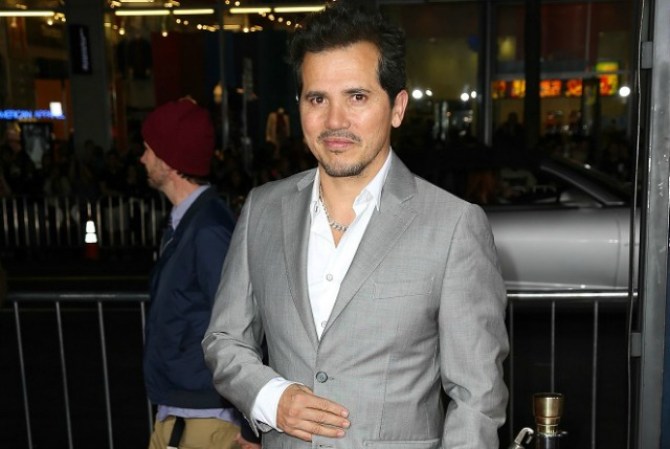 El actor y comediante de 49 años y origen colombiano, John Leguizamo, celebra este mes su cumpleaños. El famoso gánster Carlito Brigante en "Carlito’s Way" nació el 22 de julio de 1964.