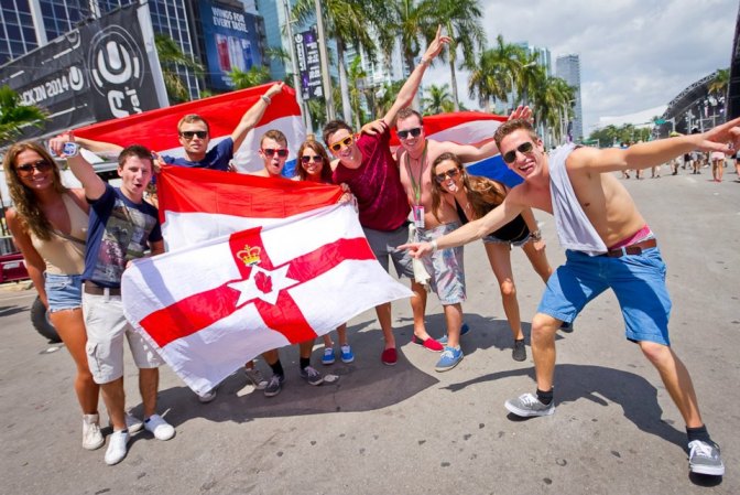 Derroche de fantasía, música y extravagancia en el Ultra Fest en Miami. Fotos tomadas el 23 y 24 de Marzo de 2013