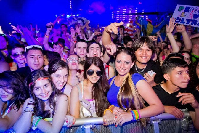 Derroche de fantasía, música y extravagancia en el Ultra Fest en Miami. Fotos tomadas el 23 y 24 de Marzo de 2013