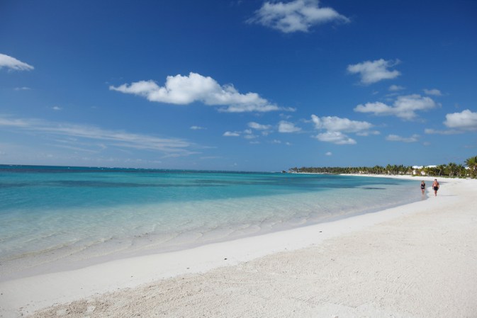 Como se puede apreciar, Punta Cana es un paraíso caribeño de cielos puros y aguas color turquesa, admirables desde cualquier dirección en que lo recorras.