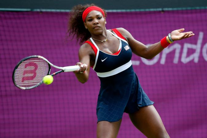 DIA 3: Serena Williams avanzó a tercera ronda ante la polaca Urszula Radwanska.