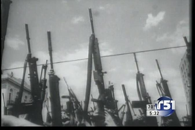 6 DE AGOSTO, 1960: Anuncia la confiscación de gran número de empresas estadounidenses, en el estadio del Cerro.