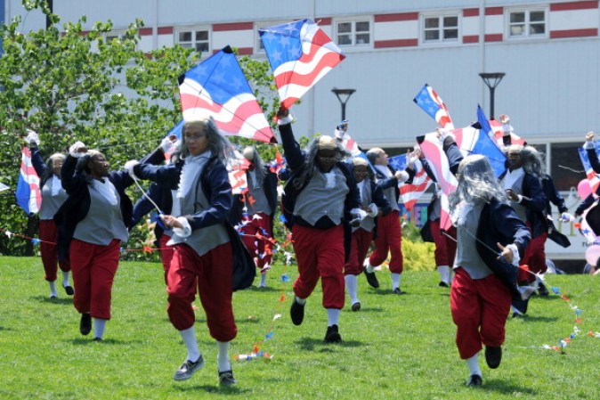 Vístete como un prócer para celebrar la independencia, como Benjamín Franklin.