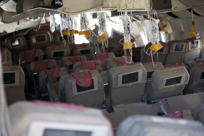 Este es el estado en el que quedó el interior del Asiana Airlines 214 tras estrellarse en el aeropuerto de San Francisco.