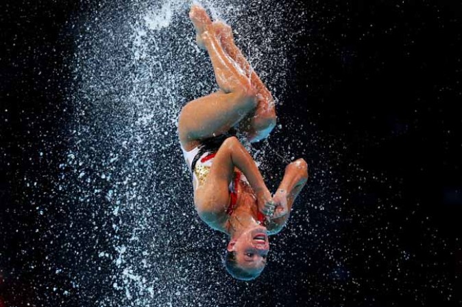 Competencia de natación sincronizada en Barcelona.