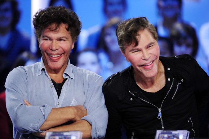 Igor y Grichka Bogdanov son presentadores de programas de tecnología en Francia. Tienen ascendencia afroamericana. Se especula que en climas cálidos nacen más gemelos.