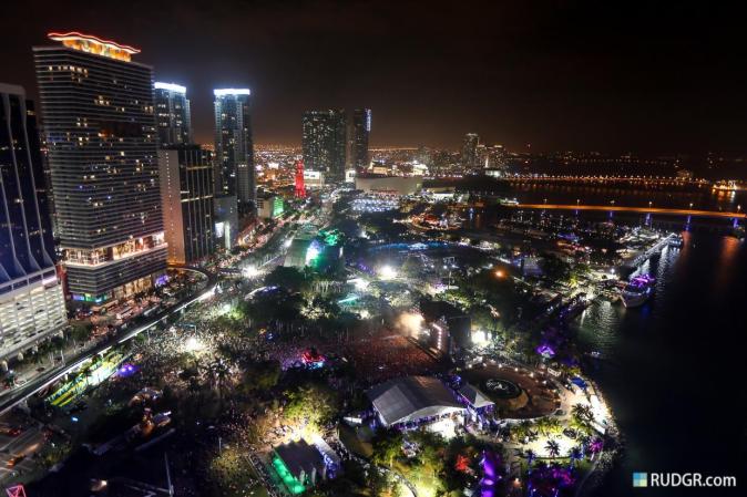 Una espectacular vista aérea de Miami con los asistentes al festival los día 23 y 24 de Marzo de 2013