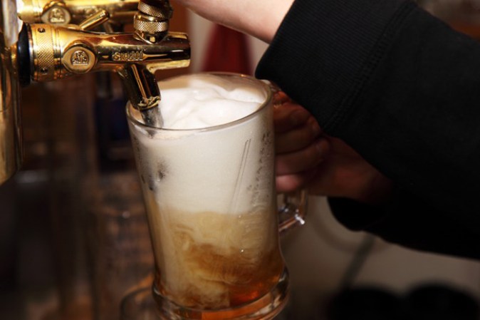 Además que si lo que quieres es bajar de pesos el alcohol retarda la quema de grasas en el cuerpo.